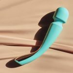 Lelo Smart Wand 2 Large Aqua - Image 2